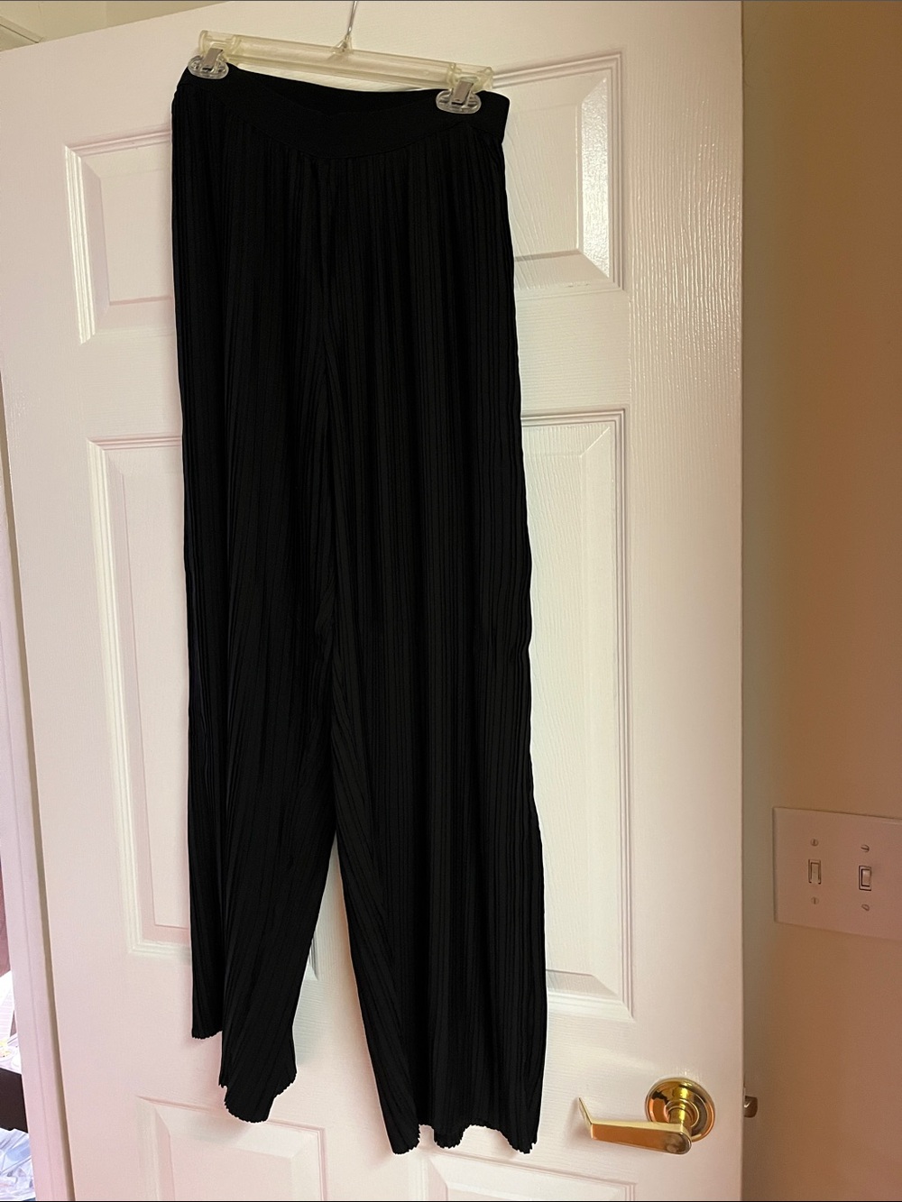 Chico's Black Wide-Leg Pleated Pull-On Pants